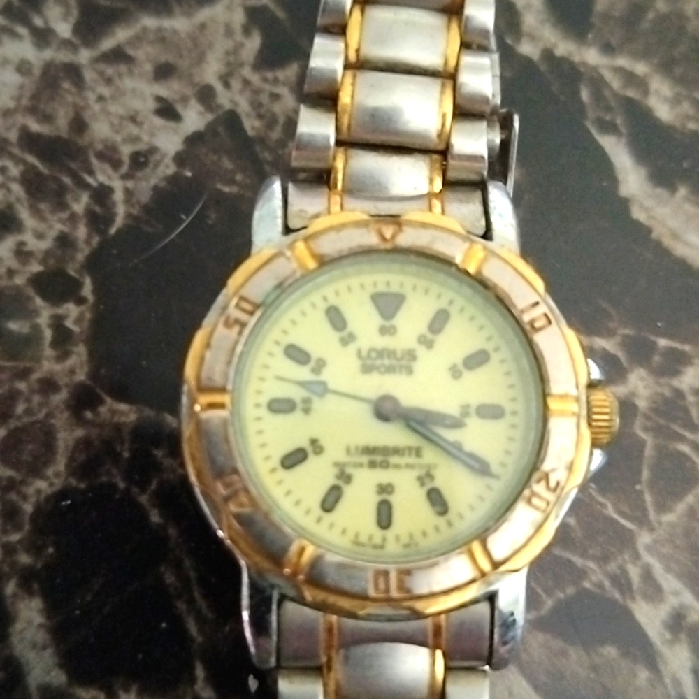 Vtg. Lorus Watch by Seiko Quartz Two tone Bracelet wrist watch